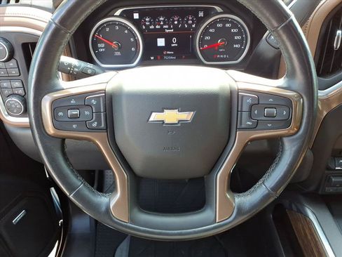 Used 2021 Chevrolet Silverado 1500 High Country w/ Technology Package AWD/4WD image 15