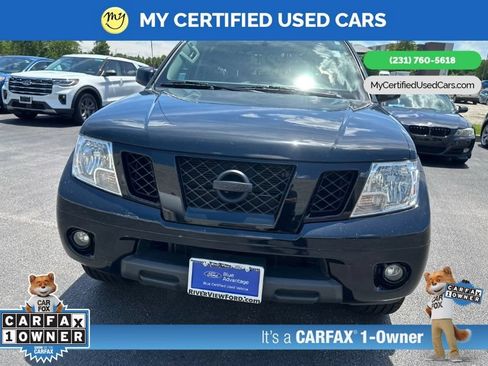 Used 2021 Nissan Frontier SV w/ Midnight Edition Floor Mats AWD/4WD image 2