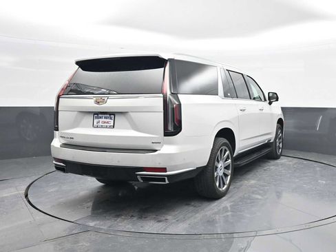 Used 2023 Cadillac Escalade ESV Premium Luxury Platinum image 7