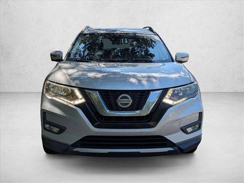 Used 2019 Nissan Rogue SL FWD image 2