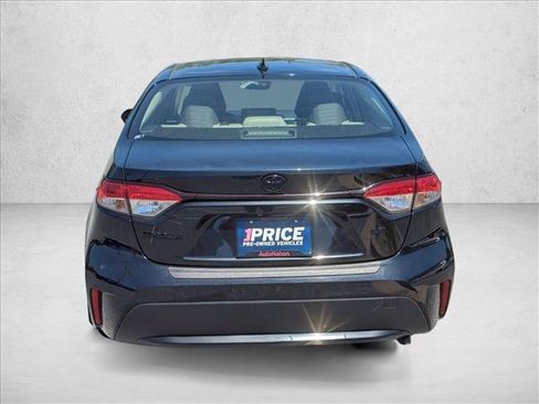Used 2022 Toyota Corolla LE FWD image 6