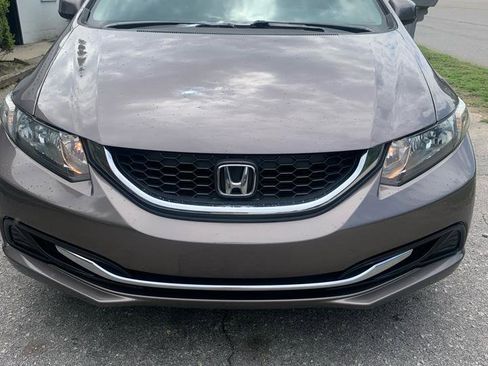 Used 2013 Honda Civic LX image 2