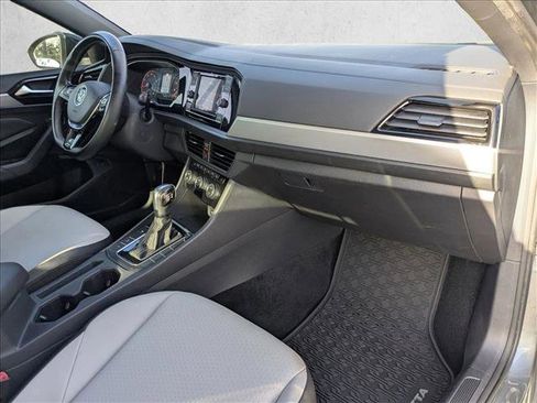 Used 2020 Volkswagen Jetta R-Line w/ R-Line Cold Weather Package image 19