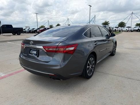 Used 2016 Toyota Avalon XLE FWD image 3