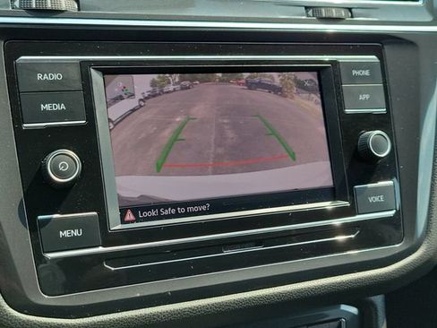 Used 2021 Volkswagen Tiguan S FWD image 25