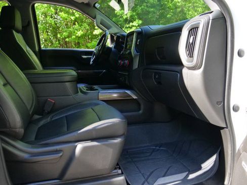 Used 2019 Chevrolet Silverado 1500 LT Trail Boss AWD/4WD image 39