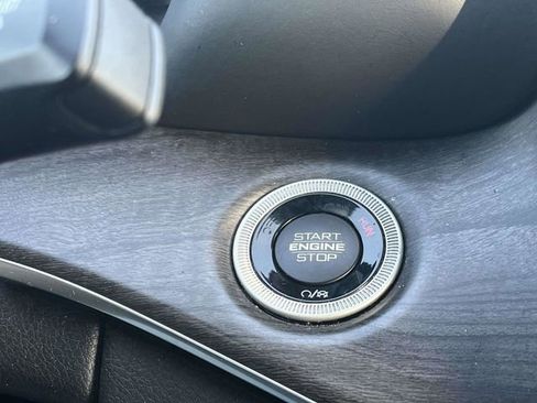 Used 2021 Jeep Grand Cherokee L Overland w/ Luxury Tech Group IV image 38