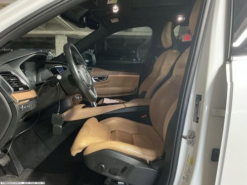 Used 2018 Volvo XC90 T8 Inscription w/ Convenience Package image 9