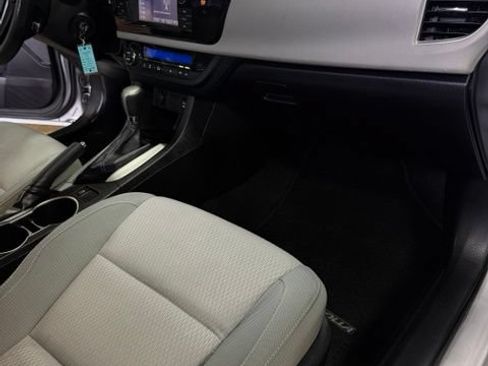 Used 2014 Toyota Corolla LE FWD image 22