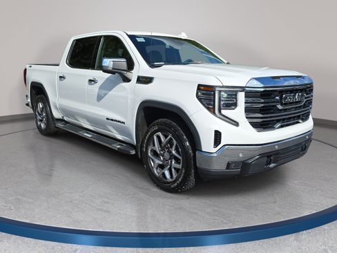 Used 2023 GMC Sierra 1500 SLT w/ SLT Premium Plus Package AWD/4WD image 3