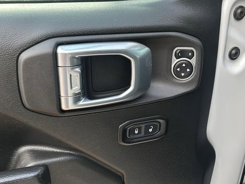 Used 2022 Jeep Wrangler Unlimited Sport image 24