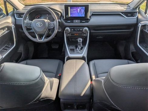 Used 2023 Toyota RAV4 XLE Premium image 17