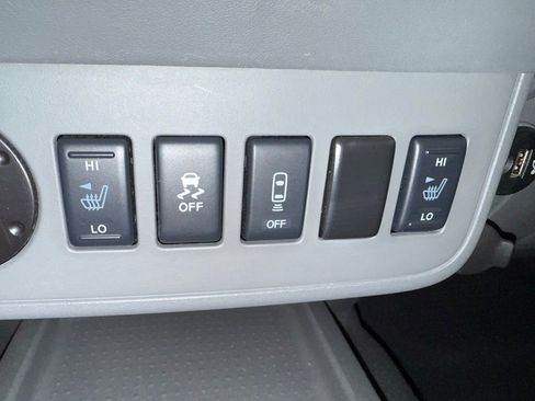 Used 2020 Nissan Frontier SV w/ Midnight Edition Floor Mats image 26