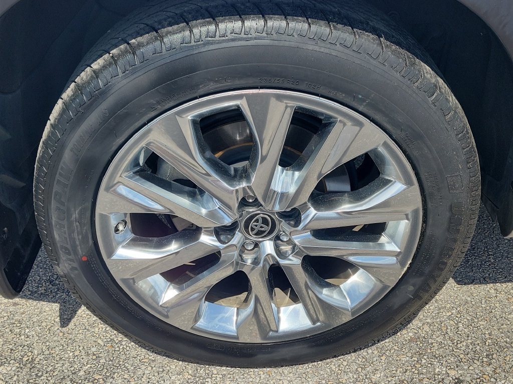 Used 2020 Toyota Highlander Limited AWD/4WD image 5