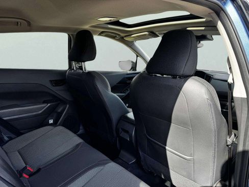 Used 2024 Subaru Crosstrek 2.0i Premium image 45