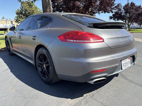 Used 2014 Porsche Panamera 4 AWD/4WD image 9