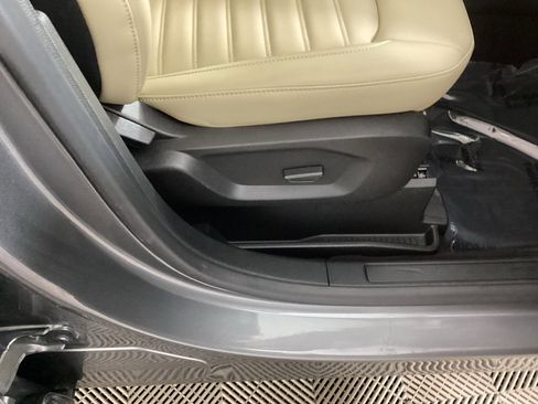 Used 2023 Ford Edge SEL w/ Convenience Package image 9