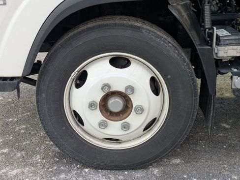 Used 2023 Chevrolet Low Cab Forward 5500XD image 13