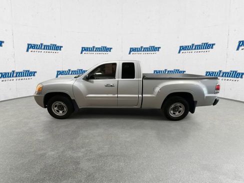 Used 2007 Mitsubishi Raider LS RWD image 7