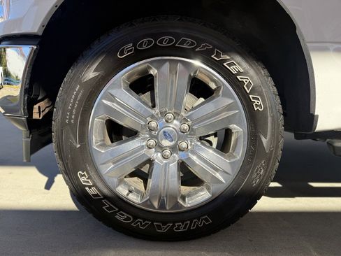 Used 2019 Ford F150 XLT w/ Equipment Group 302A Luxury image 12