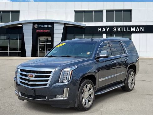 Used 2020 Cadillac Escalade Luxury AWD/4WD image 3