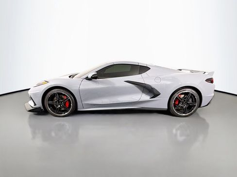 Used 2024 Chevrolet Corvette Stingray Preferred Cpe w/ Z51 Performance Package RWD image 4