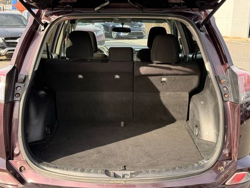 Used 2016 Toyota RAV4 LE image 12