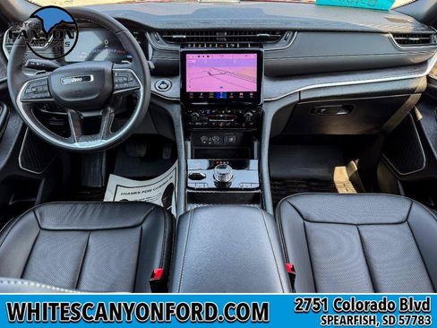 Used 2025 Jeep Grand Cherokee Limited 4xe AWD/4WD image 8