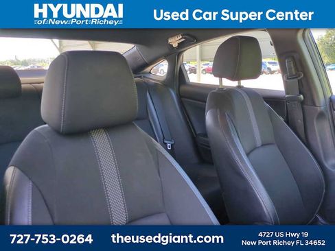 Used 2019 Honda Civic Sport image 6