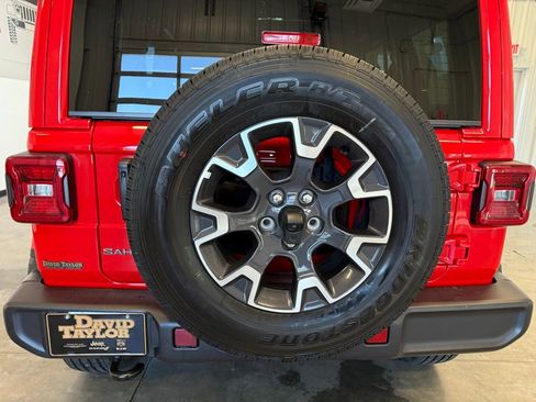 New 2026 Jeep Wrangler Unlimited Sahara AWD/4WD image 5