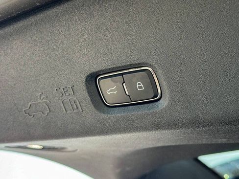 Used 2025 Ford Expedition Active AWD/4WD image 23
