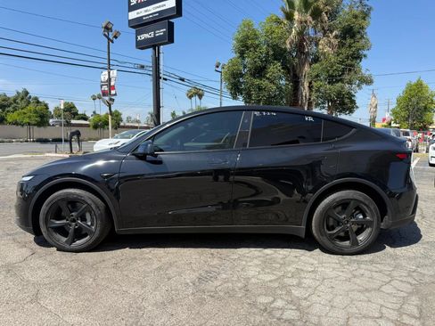 Used 2026 Tesla Model Y 2WD image 4
