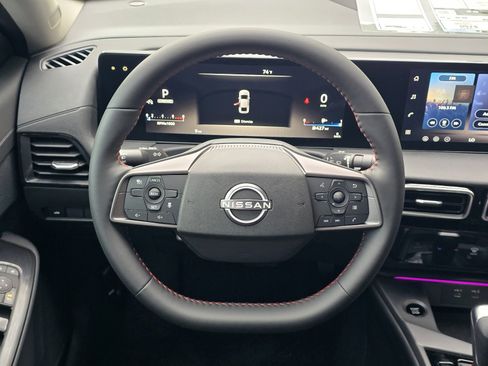 New 2026 Nissan Sentra SR FWD image 14
