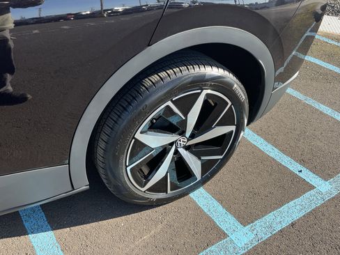 Used 2023 Volkswagen ID.4 Pro S image 25