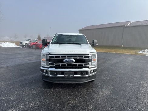 Certified 2025 Ford F250 XLT image 2
