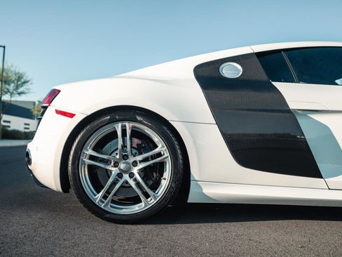 Used 2010 Audi R8 V10 image 13