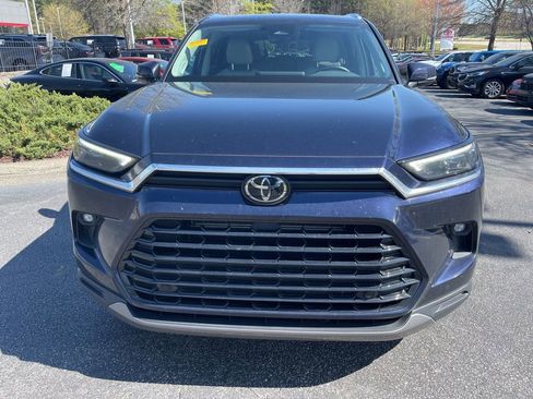 Used 2024 Toyota Grand Highlander Limited image 3