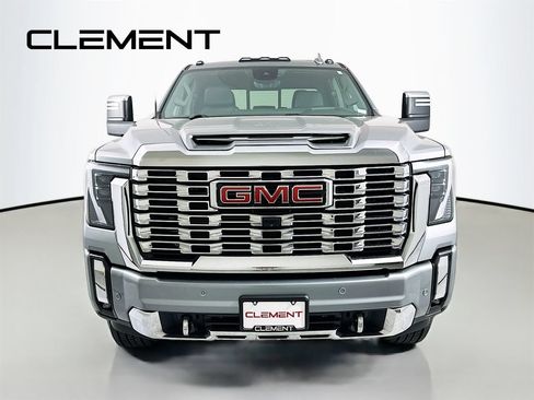 Used 2024 GMC Sierra 2500 Denali w/ Denali Reserve Package AWD/4WD image 3