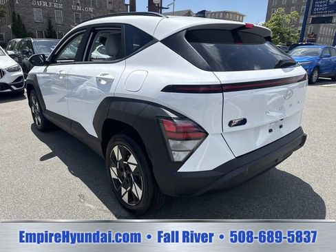 Used 2024 Hyundai Kona SEL AWD/4WD image 8