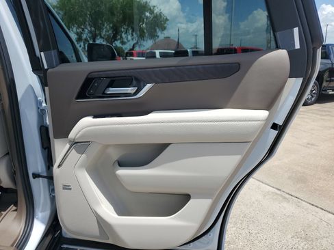 New 2026 GMC Yukon Denali w/ Advanced Technology Package RWD image 11