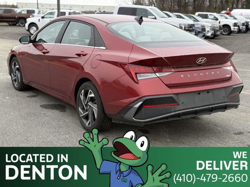 Used 2024 Hyundai Elantra Limited image 7
