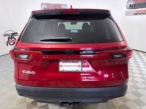 Used 2025 Toyota Grand Highlander AWD Hybrid image 5