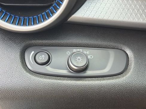 Used 2025 Chevrolet Trax LS FWD image 22