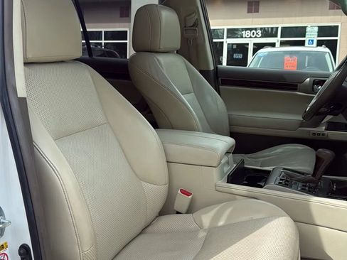 Used 2015 Lexus GX 460 Luxury image 21
