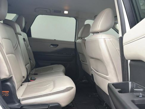 Certified 2023 Nissan Pathfinder SL AWD/4WD image 21