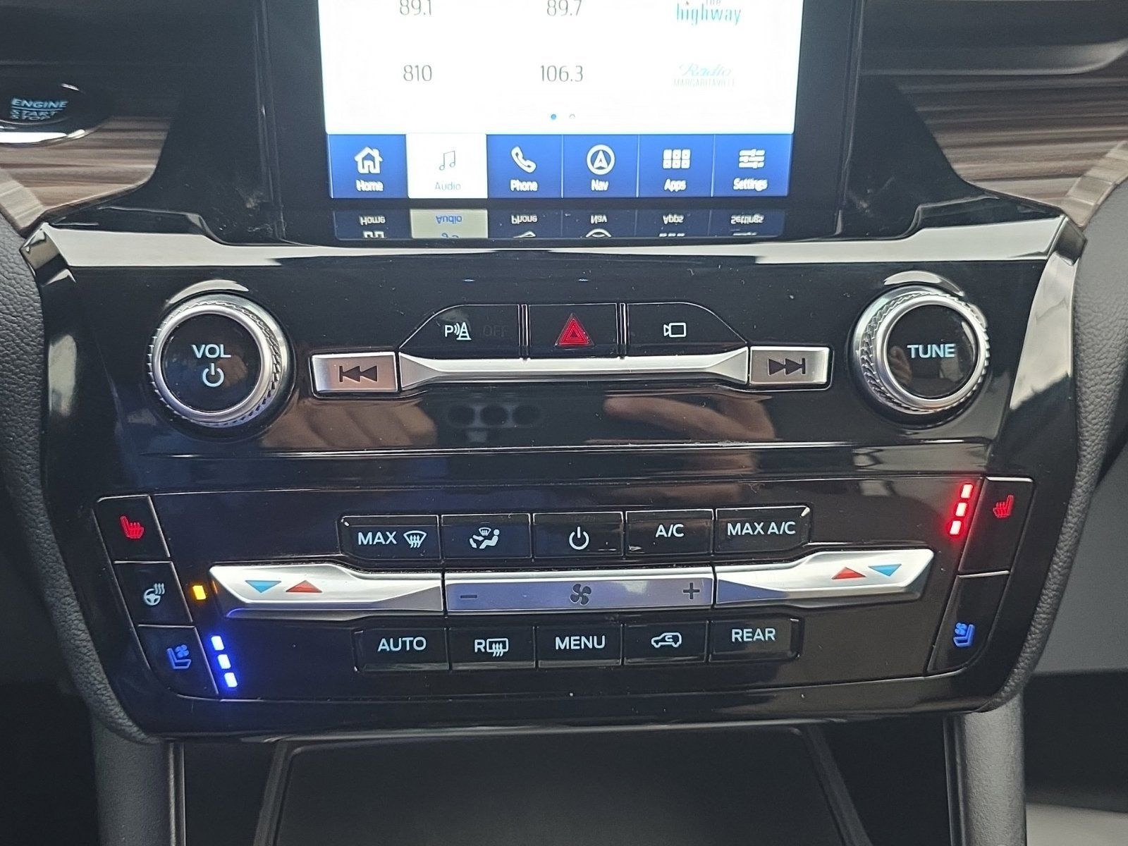 Used 2022 Ford Explorer Limited w/ Limited Technology Package AWD/4WD image 41