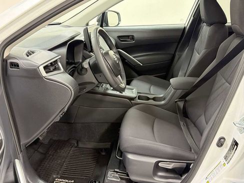 Certified 2026 Toyota Corolla Cross LE AWD/4WD image 13