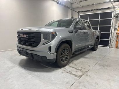 Used 2024 GMC Sierra 1500 Pro w/ Graphite Edition