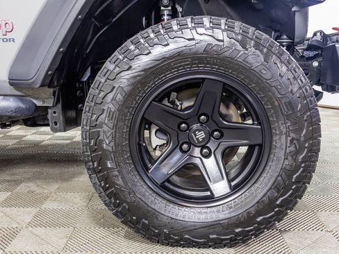 Used 2022 Jeep Gladiator Rubicon w/ LED Lighting Group AWD/4WD image 52