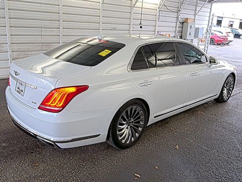 Used 2018 Genesis G90 3.3T Premium RWD image 9